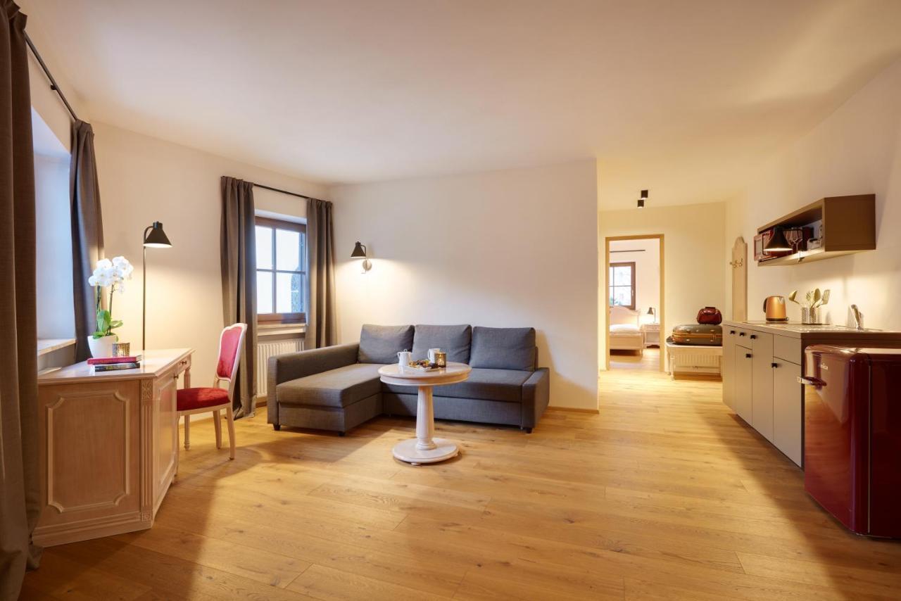 Historic Guesthouse Bircher B&B Apartments Near Sterzing Campo di Trens Exterior photo