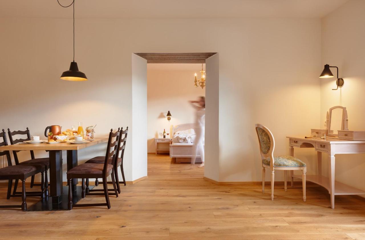 Historic Guesthouse Bircher B&B Apartments Near Sterzing Campo di Trens Exterior photo