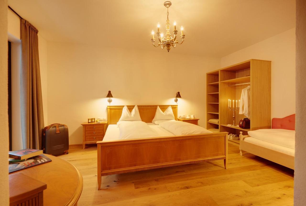 Historic Guesthouse Bircher B&B Apartments Near Sterzing Campo di Trens Exterior photo